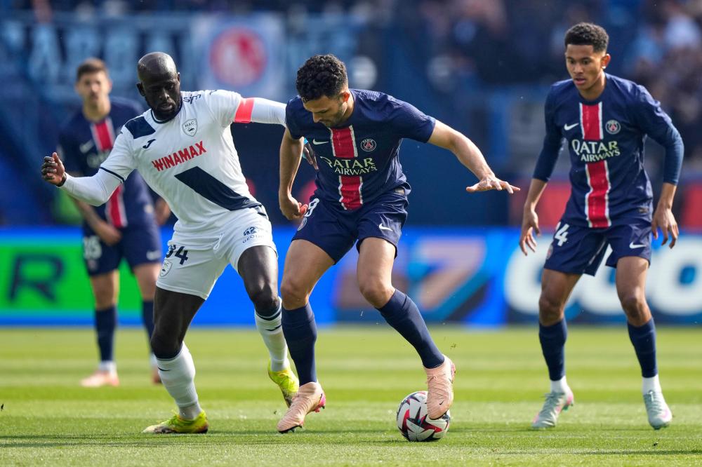 尴尬！红魔连续19场未实现上半场领先对手，进球数少得可怜唯有2球.